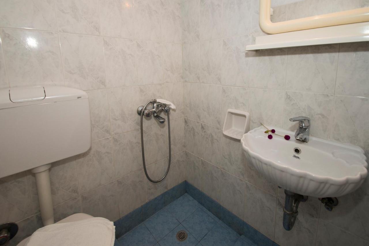 Damianos Rooms Adamantas  Exterior photo