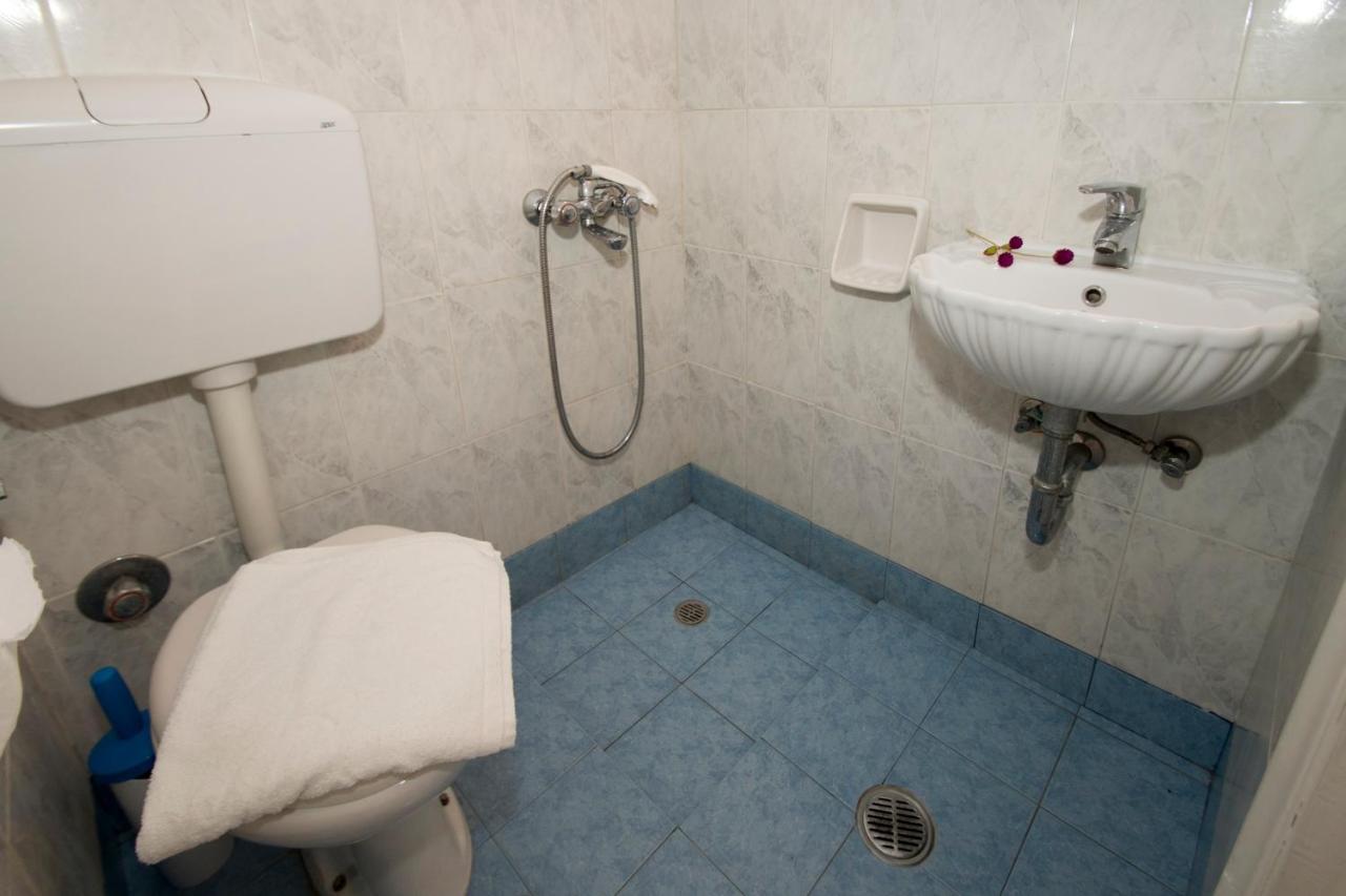 Damianos Rooms Adamantas  Exterior photo